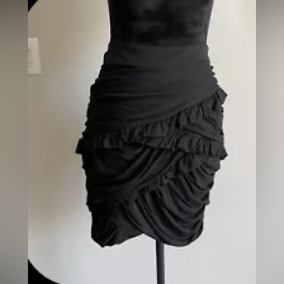 Really flattering! Anthropologie Leifsdottir Black Ruffled Ruched Skirt Sz 8 - Picture 1 of 7